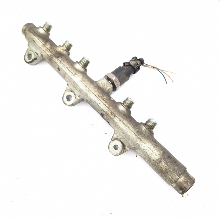 Rampa Injectoare Alfa Romeo 147 (937) 2000-2010 1.9 Jtd (937Axd1A) 937 A2.000 Motorina 0445214016, 5025891, 030728 Bosch