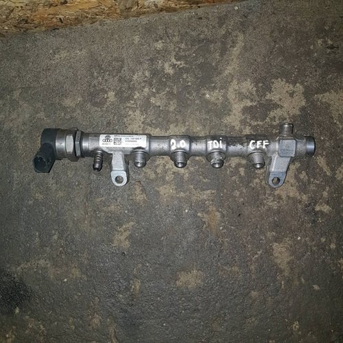 Rampa injectoare audi a3 8p 2.0 tdi cffa 136 cai cod 03l130089p