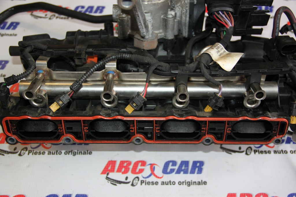 Rampa injectoare Audi Q3 8U 2.0 TFSI cod: 06J133917M model 2013