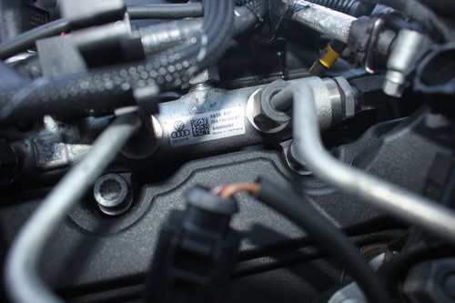 Rampa injectoare Audi Q7 4L 2010-2015 3.0 TDI 059130090CN