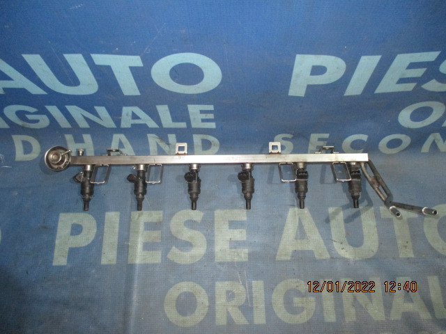 Rampa injectoare BMW E46 320i; 1427335 (cu injectoare)