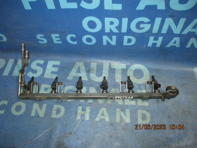 Rampa injectoare BMW E46 323i M52; 1427985 (cu injectoare)