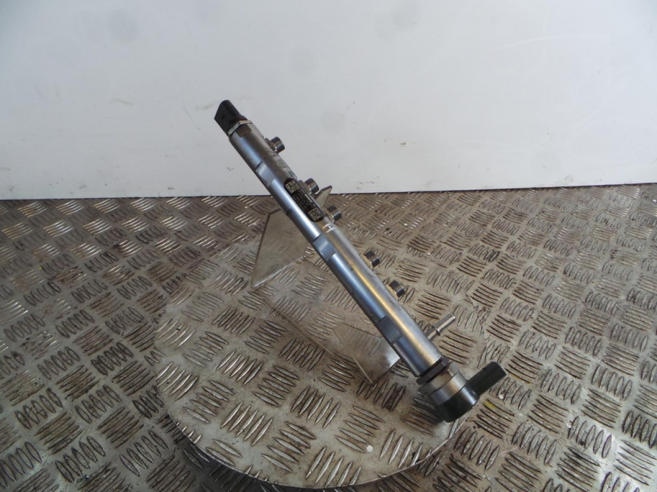 Rampa injectoare bmw f20 116d cod 0445214182 7809127
