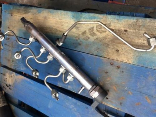 Rampa injectoare bmw f21 118d cod 0445214182 7809127