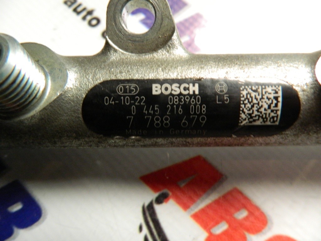 Rampa injectoare BMW Seria 3 E46 3.0 D cod: 0445216008 model 2004