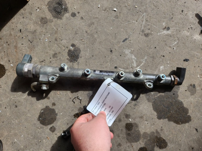 Rampa injectoare BMW Seria 3 E90 E91 E92 E93 Cod : 7787164