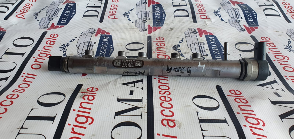 Rampa injectoare BMW Seria 4 Coupe (F32, F82) 2.0 425d 211/218cp cod piesa : 0445214183