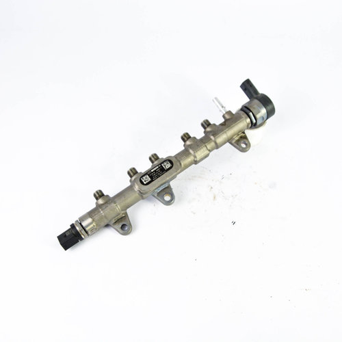 Rampa Injectoare Bmw X5 (F15, F85) 2013-2018 Xdrive 25 D B47 D20 B Motorina 8514155 Bosch