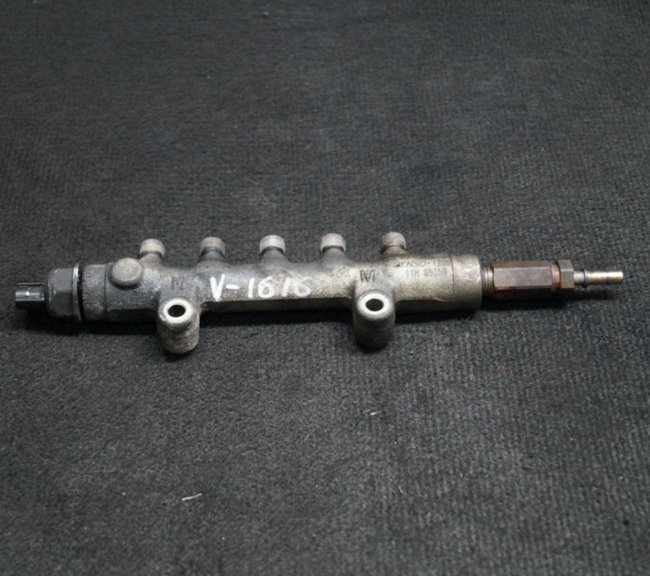 Rampa injectoare citroen jumper III 2.2 hdi 101 cai cod 6c1q-9d280-ba