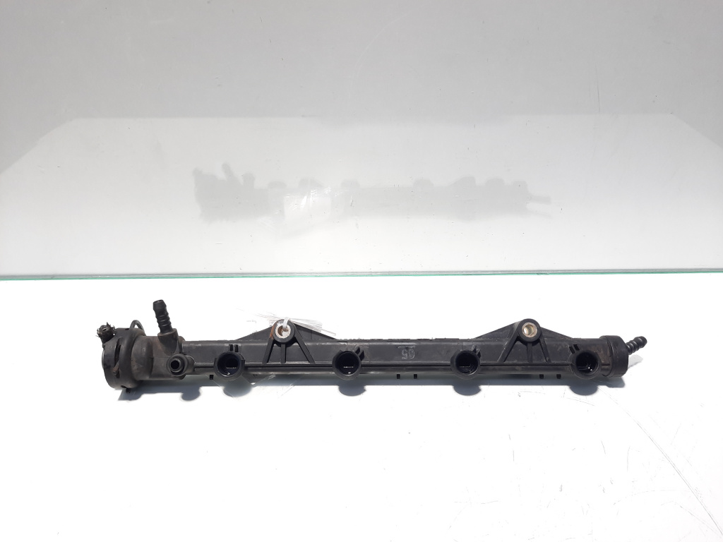 Rampa injectoare, cod 032133319A Vw Polo Variant (6V5) 1.6 B, AEE (idi:455447)