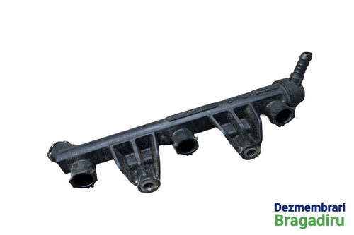 Rampa injectoare Cod: 03D133329B Skoda Fabia 5J [2007 - 2010] Hatchback 1.2 MT (60 hp) Cod motor: BB...