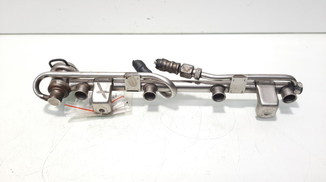 Rampa injectoare, cod 06B133681, Audi A4 (8D2, B5), 1.8 T benz, APU (idi:555612)