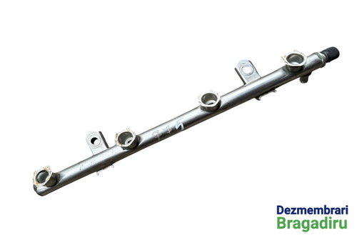 Rampa injectoare Cod: A1660700895 A1660700895 Mercedes-Benz A-Class W168 [1997 - 2001] Hatchback A 1...