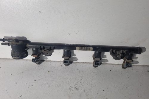Rampa injectoare CU INJECTOARE 2NIU 9D280 CA Ford Fiesta 5 [2001 - 2007] Hatchback 3-usi 1.3 MT (70 ...
