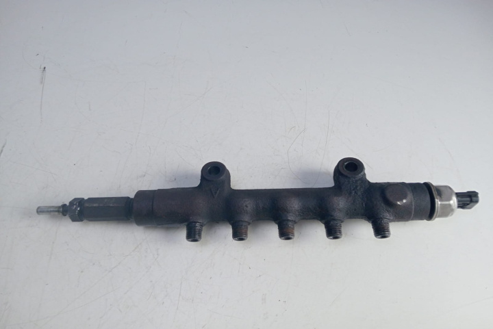 Rampa injectoare cu senzor 2.2 D Fiat Ducato 3 Typ250 [2006 - 2011]