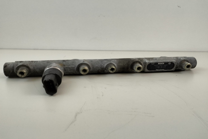 Rampa injectoare cu senzor 7700111013 / 0445214015 Renault Trafic 2 [2001 - 2006]