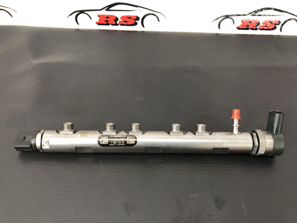 Rampa injectoare cu senzor BMW F30 sedan 2013 (7809128)