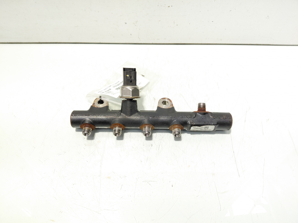 Rampa injectoare cu senzor, cod 17521065