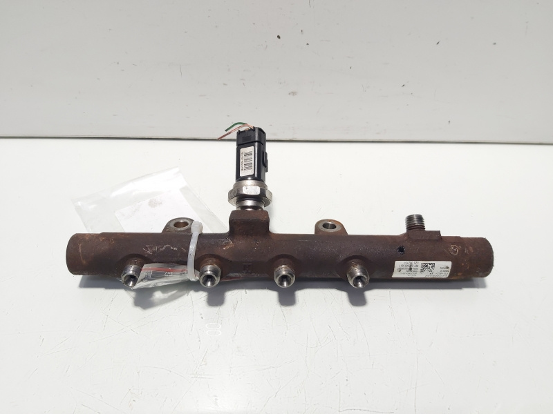 Rampa injectoare cu senzor, cod 8200815617, 8200296867, Renault Megane 2, 1.5 DCI, K9KP732 (id:630762)