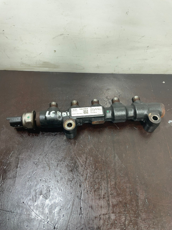 Rampa injectoare cu Senzor de presiune Peugeot Citroen Mini Cooper