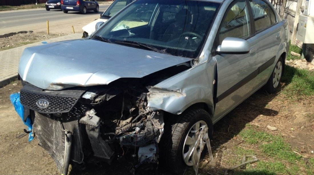 Rampa injectoare cu senzor kia rio 1 5 crdi 110 cp 2007