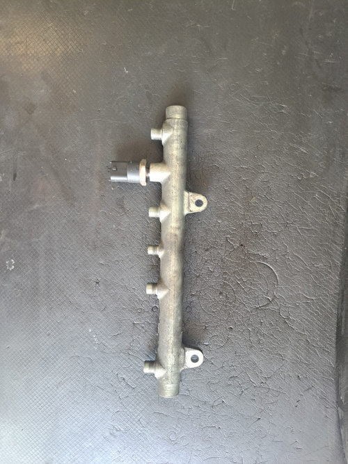 Rampa injectoare cu senzor Renault Laguna 2 Combi, 1.9 DCI, F9Q754 - COD 7700111013, 0445214015