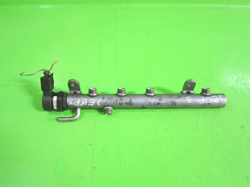 RAMPA INJECTOARE CU SUPAPA PRESIUNE JEEP GRAND CHEROKEE 3 4x4 3.0 CRD FAB. 2006 - 2011 ⭐⭐⭐⭐...