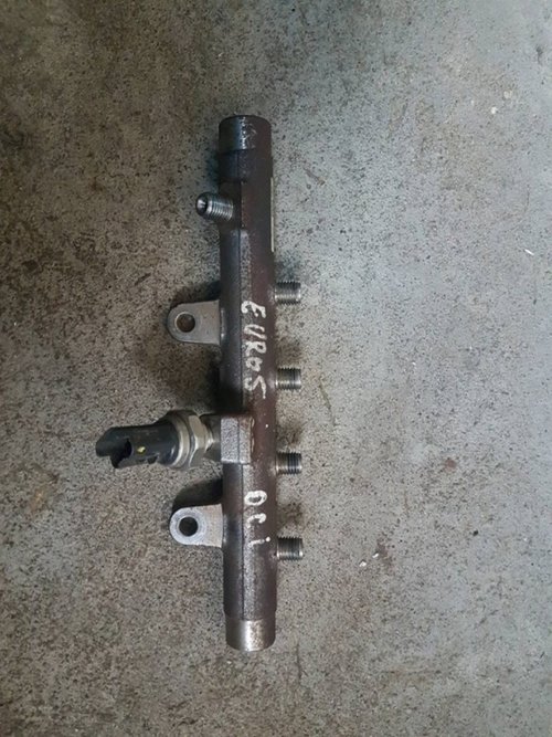Rampa injectoare dacia duster 1.5 dci euro 5 cod 8200704217 a2c27000234
