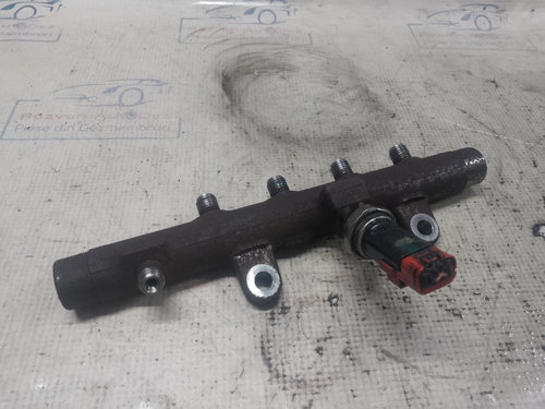 Rampa injectoare Dacia Duster 1.5 Motorina 2013, 8200704212