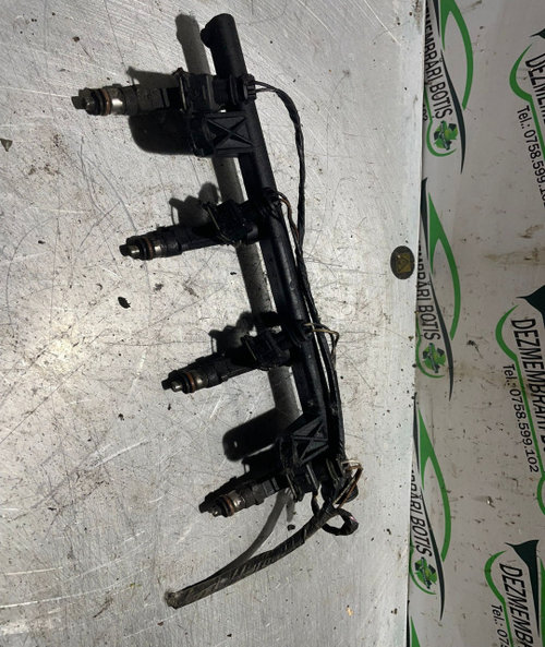 Rampa injectoare Dacia Logan [2004 - 2008] Sedan 1.4 MT (75 hp)