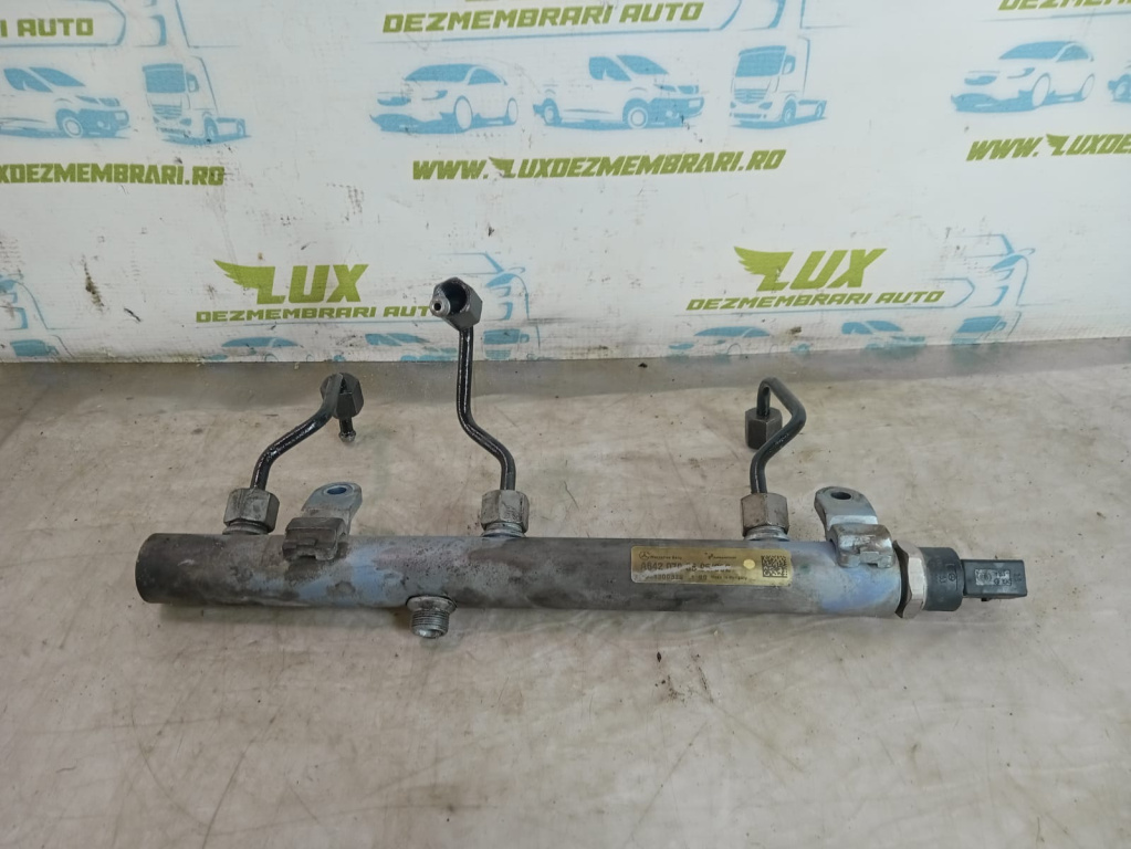 Rampa injectoare dreapta 3.0 cdi om642 A64207006 Chrysler 300C [2005 - 2011]