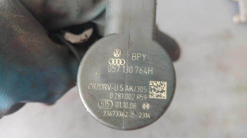 Rampa injectoare dreapta cu senzor audi a6 4f 2.7 tdi 059130090ah 057130764h