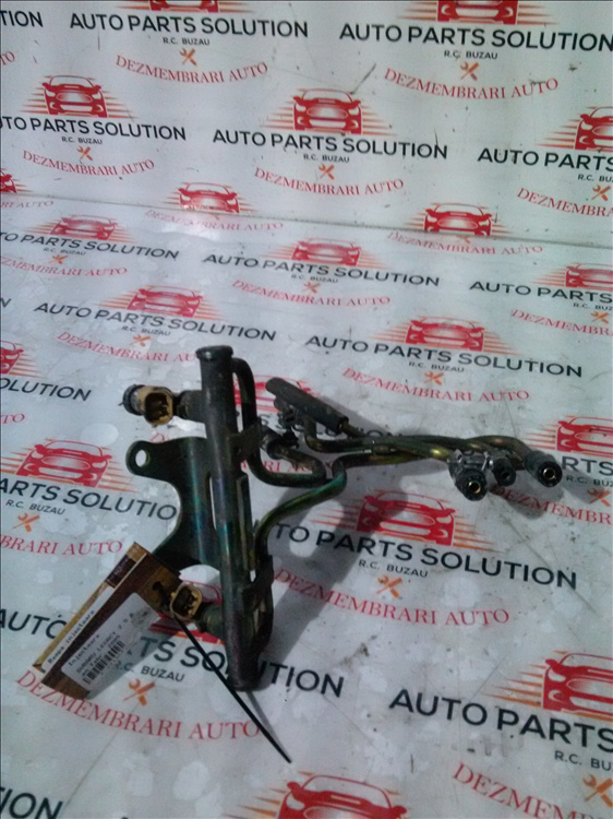 Rampa injectoare dreapta SUBARU LEGACY 2.5 B an fabr. 2005