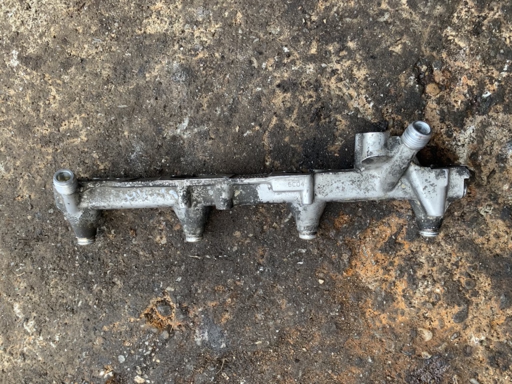 Rampa injectoare Ford Mondeo MK1 [1993 - 1996] Liftback 1.8 MT (116 hp) (GBP) 16V