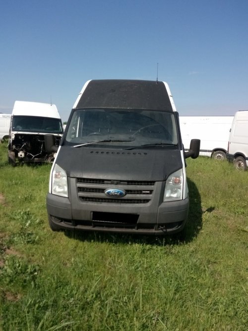 Rampa injectoare Ford Transit 2009 Autoutilitara 2.4