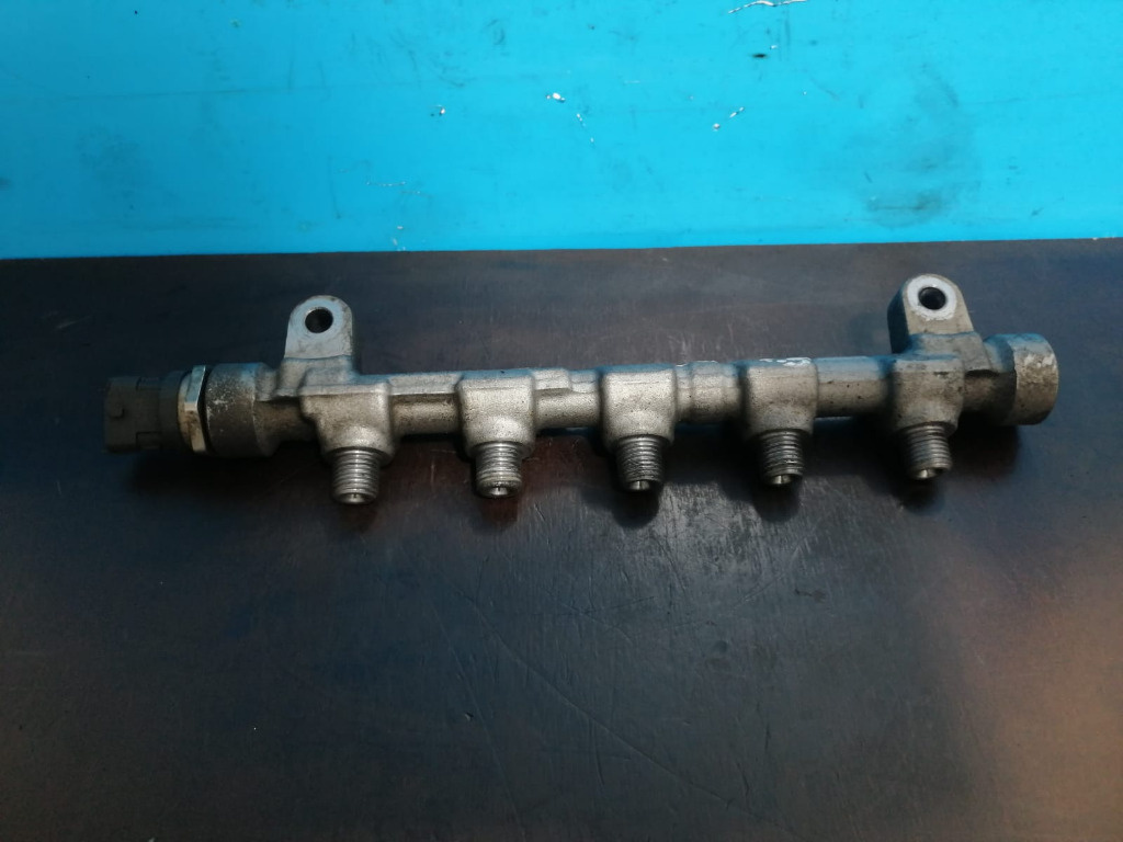 Rampa injectoare Hyundai 1.5 / 1.6 CRDI 0445214181