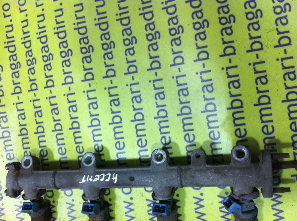 Rampa injectoare Hyundai Accent X3 [1994 - 1997] Liftback 5-usi 1.3 MT (75 hp) 1.3i - G4EH