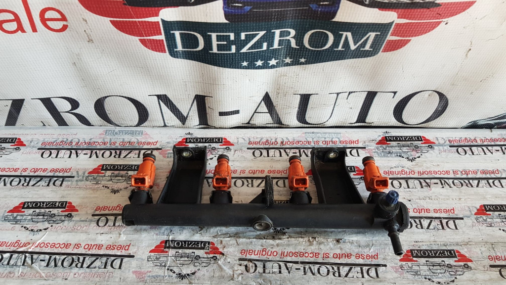Rampa injectoare + injectoare Citroen C4 1.6i 109 cai motor NFU cod piesa : 9636520780