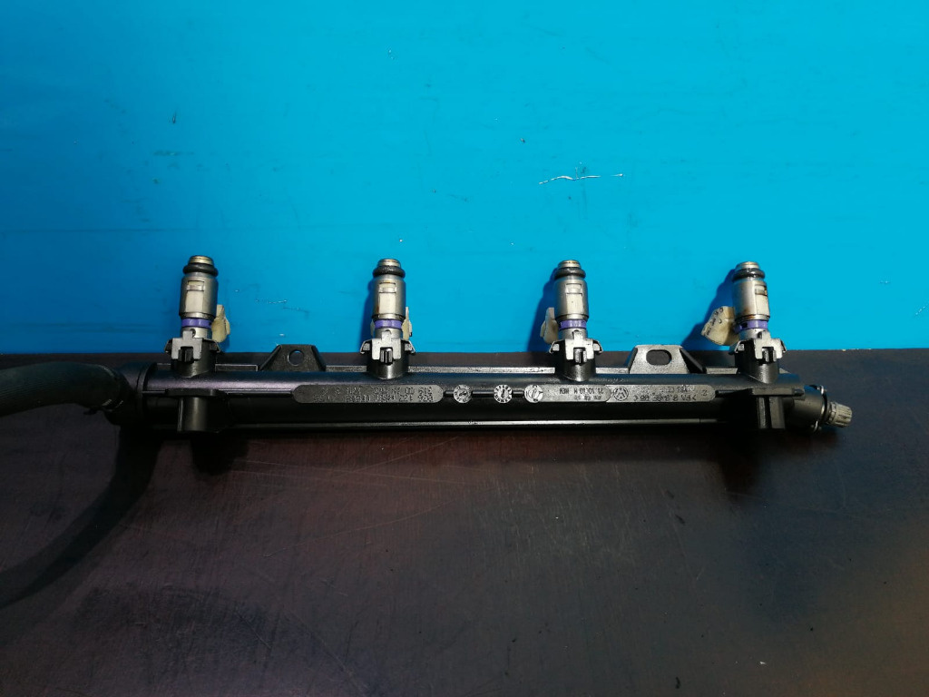 Rampa injectoare + injectoare Volkswagen 1.4 TSI 036031AH