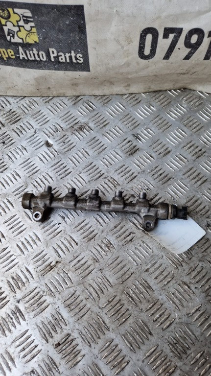 Rampa injectoare Kia Ceed 1.6 CRDI an 2012 cod 31400-2A420 / 0445214181