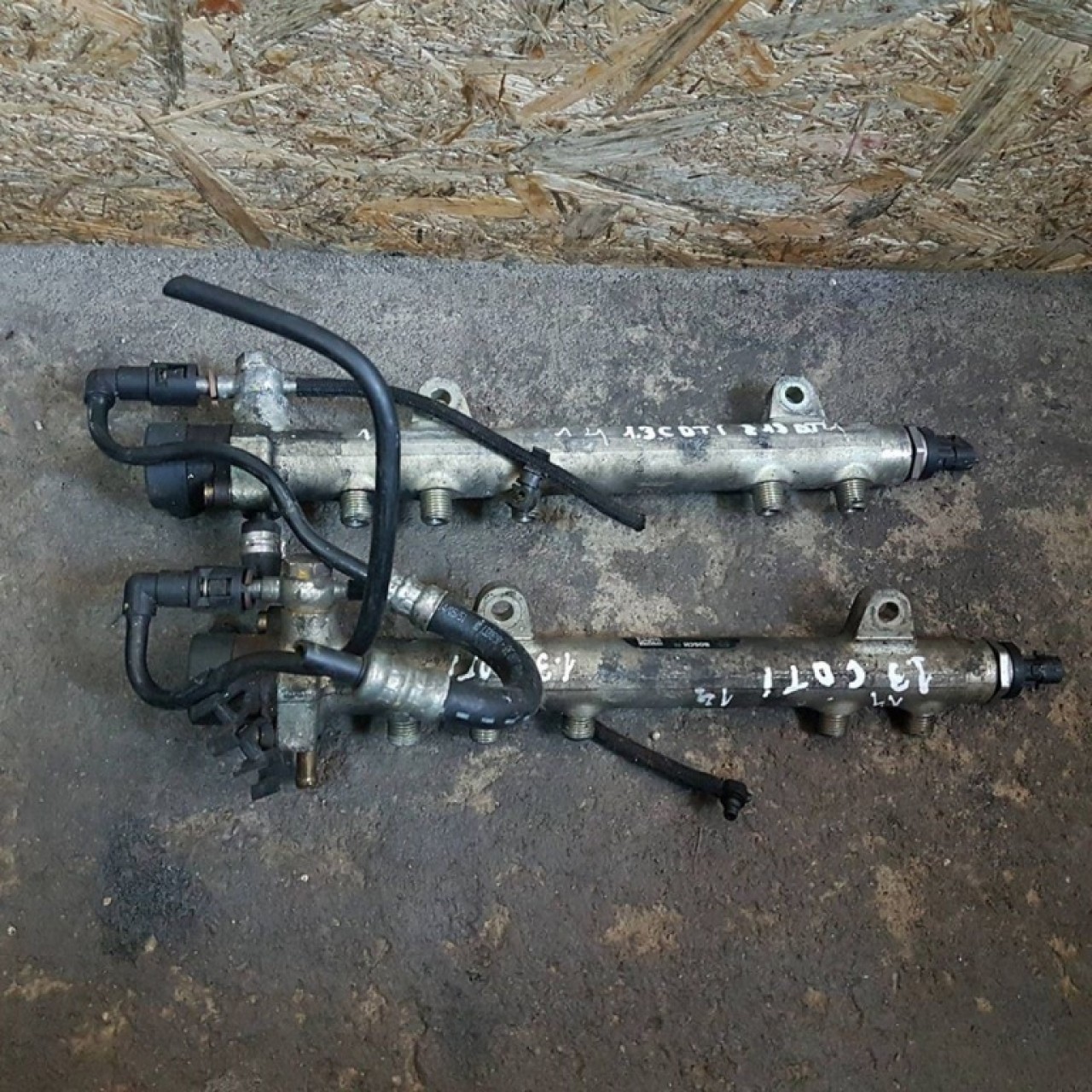 Rampa injectoare lancia musa 1.3 d multijet 188a9.000 69 cai cod 0445214044
