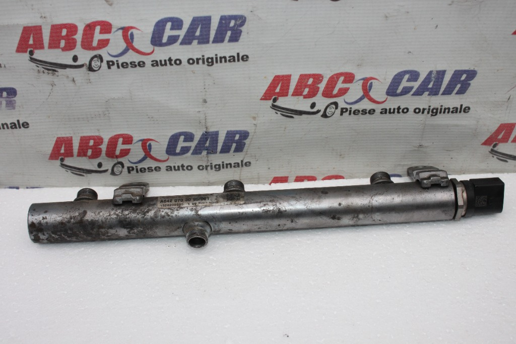 Rampa injectoare Mercedes C-Class W204 2008-2013 3.0 CDI A6420703095