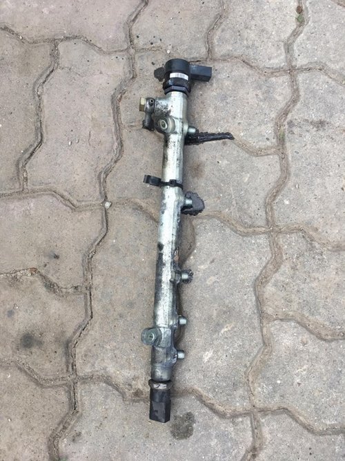 Rampa injectoare Mercedes E class w211 2002