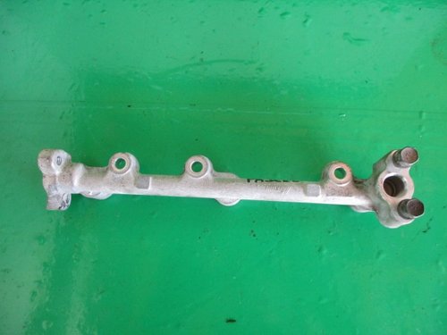 RAMPA INJECTOARE MITSUBISHI PAJERO SHOGUN III 3.5 BENZINA FAB. 1999 – 2007 ⭐⭐⭐⭐⭐
