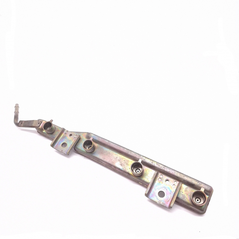 Rampa Injectoare Nissan PRIMERA (P12, WP12) 2002 - 2007 Benzina 17520AU305