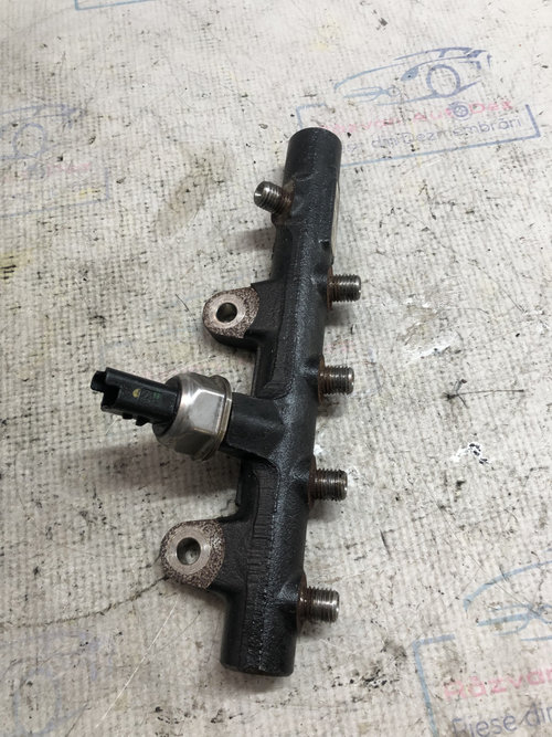 Rampa injectoare Nissan Pulsar 1.5 2015, 175210651R