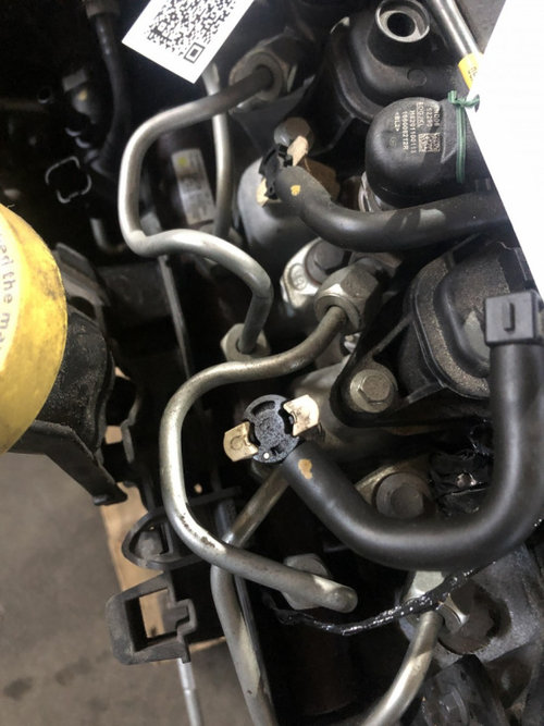 Rampa injectoare Nissan Qashqai 1.5 DCI suv 2014 (8201225030)