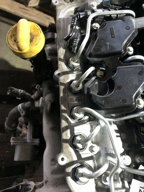 Rampa injectoare Nissan Qashqai 2.0 DCI suv 2010 (0445214207)