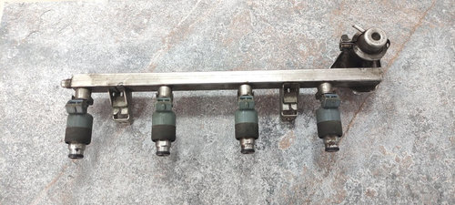 Rampa injectoare Opel Astra F 1.6 benzina cod motor X16XEL