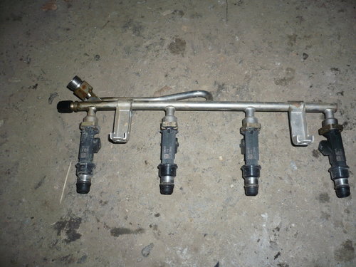 Rampa + Injectoare  Opel Astra G 1.6 16V  Benzina